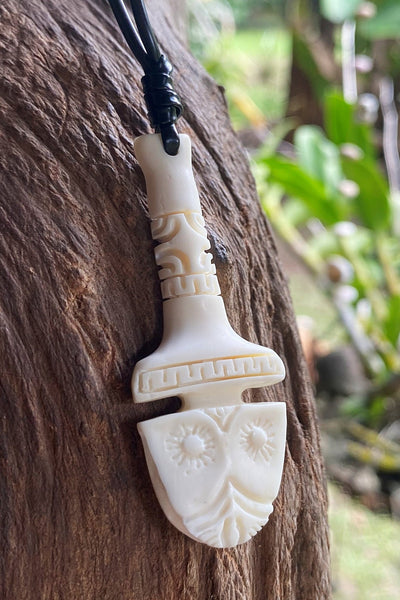 U'u necklace (war club) - Cannibal Art