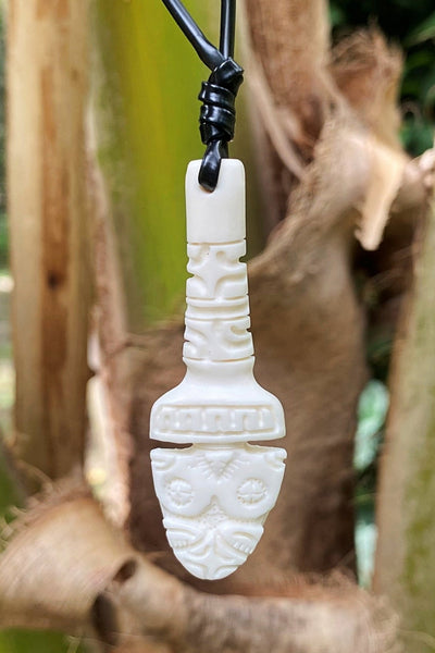U'u necklace (war club) - Cannibal Art