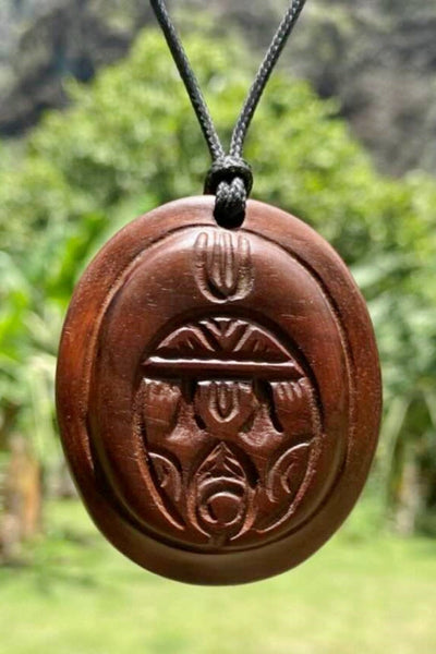 Etua necklace - Cannibal Art