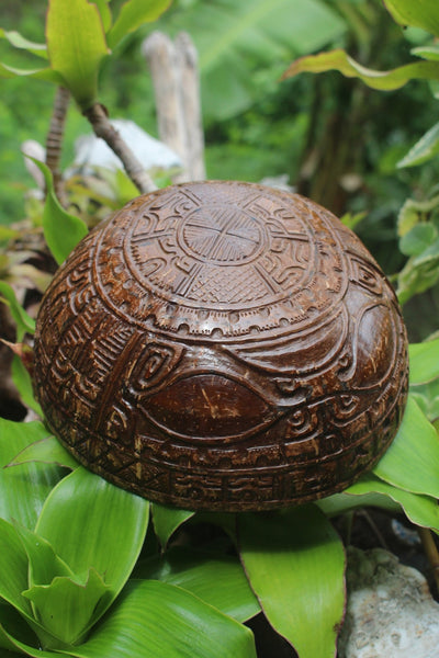 Fully carved Marquesan bowl ∿ Mata Tiki - Cannibal Art