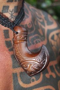 Henua Enana Metau (Marquesan hook) - Cannibal Art