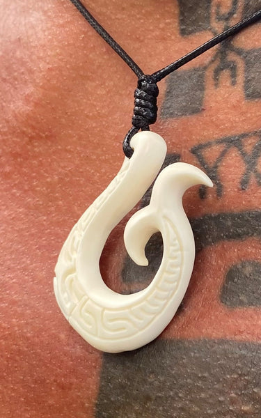 Hook necklace - Cannibal Art