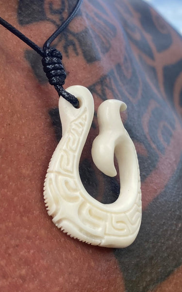 Hook necklace - Cannibal Art
