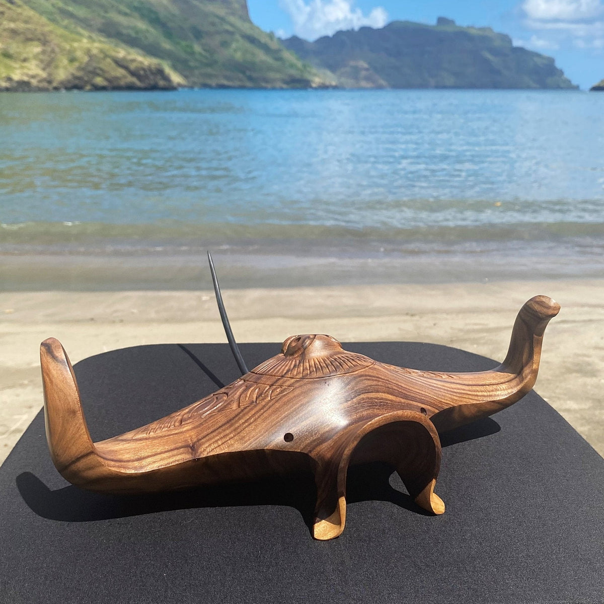 Marquesan manta ray – Cannibal Art