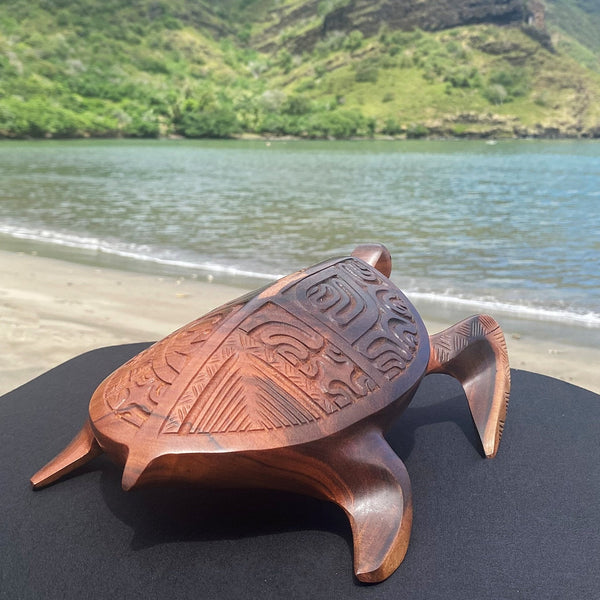 Marquesan turtle (Honu) - Cannibal Art