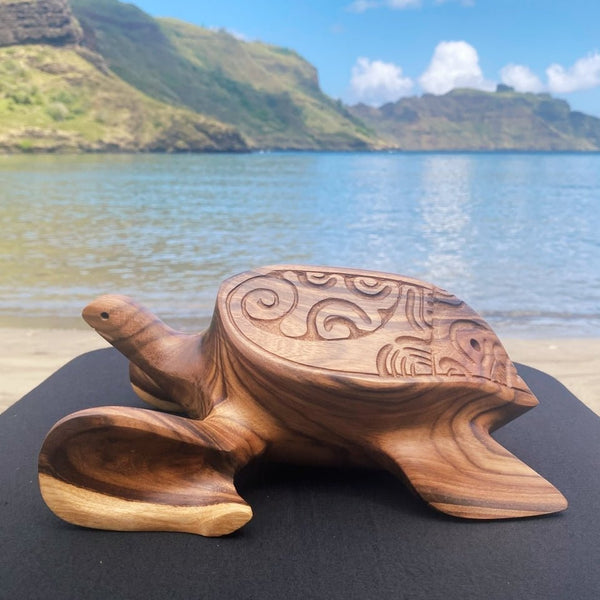 Marquesan turtle (Honu) - Cannibal Art