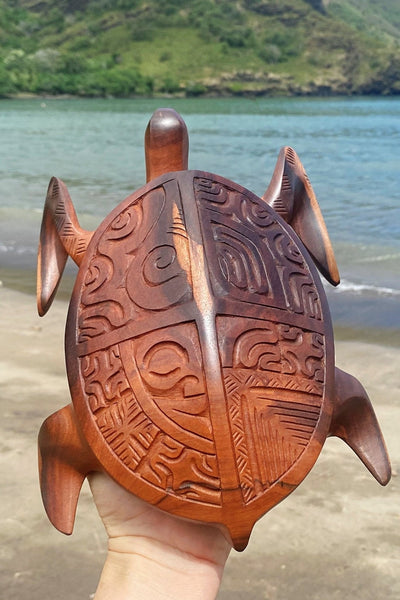 Marquesan turtle (Honu) - Cannibal Art