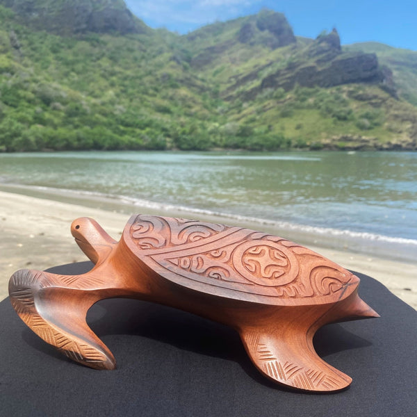Marquesan turtle (Honu) - Cannibal Art