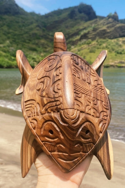 Marquesan turtle (Honu) - Cannibal Art