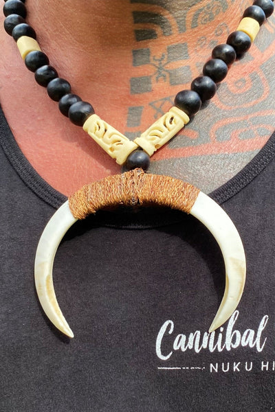 Marquesan wild boar necklace - Cannibal Art