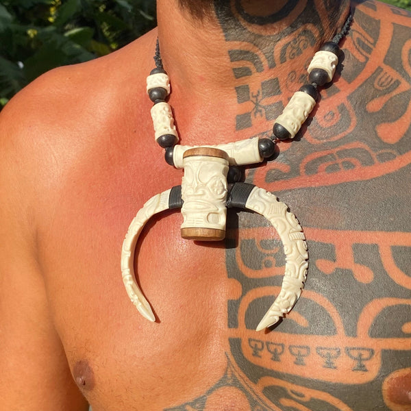 Marquesan wild boar necklace - Cannibal Art