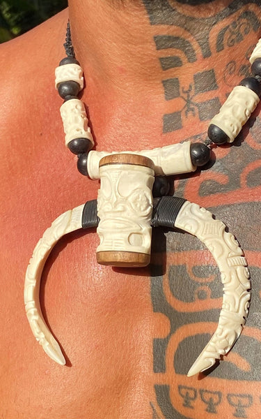 Marquesan wild boar necklace - Cannibal Art