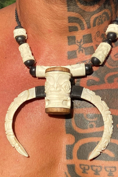Marquesan wild boar necklace - Cannibal Art