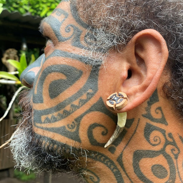 Peka earrings - Cannibal Art