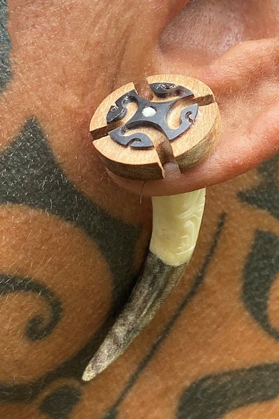 Peka earrings - Cannibal Art