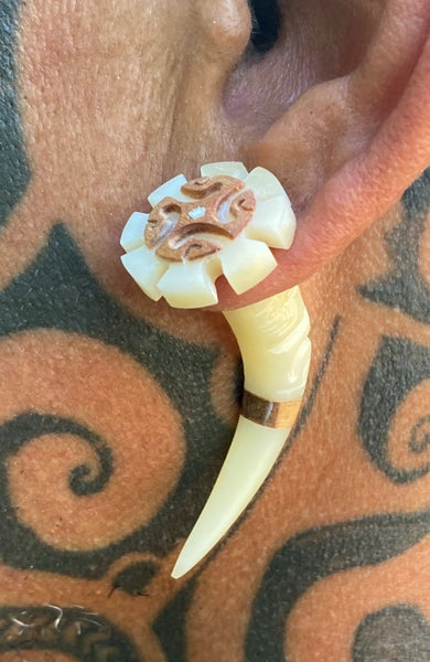 Peka earrings - Cannibal Art
