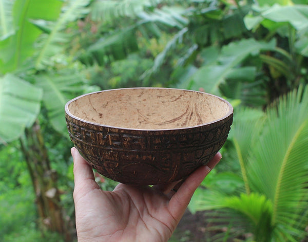 Personalized coconut bowl - Cannibal Art