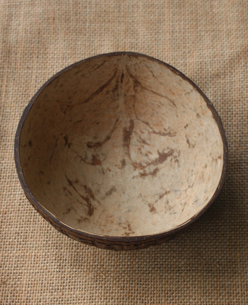 Personalized coconut bowl - Cannibal Art