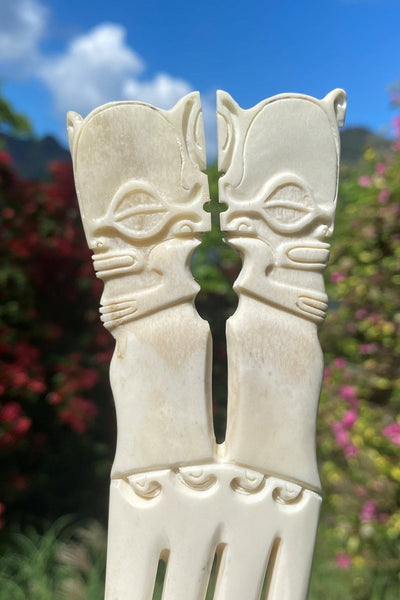 Tiki hair comb - Cannibal Art