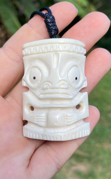 Tiki necklace - Cannibal Art