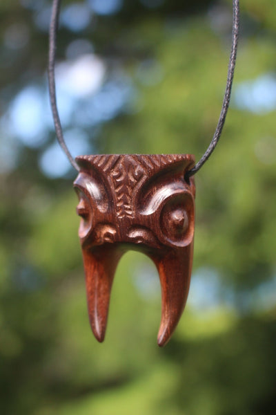 Tiki Niho (Tiki's tooth) - Cannibal Art