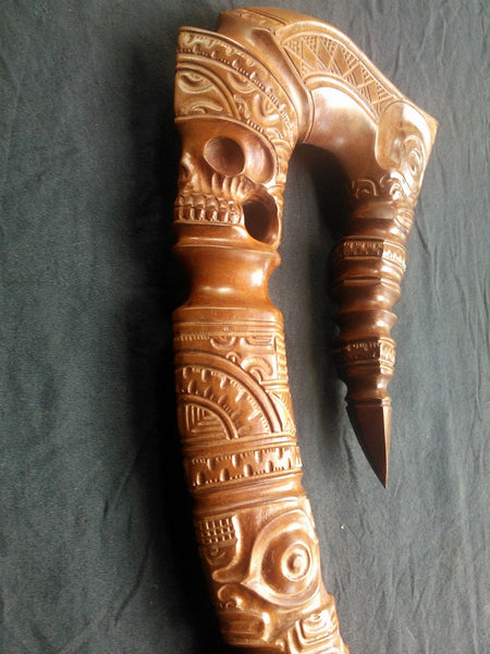 Totoko poko enana (Walking stick) - Cannibal Art