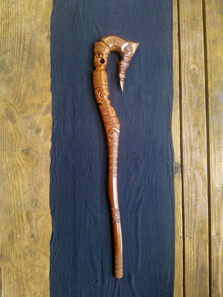 Totoko poko enana (Walking stick) - Cannibal Art