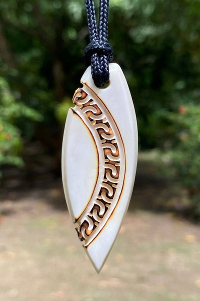 Vaiarii necklace - Cannibal Art