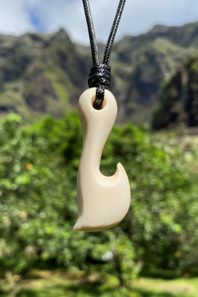 Hook Necklace