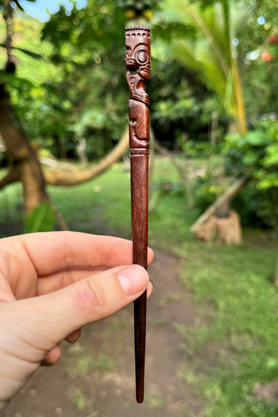 Tiki Hair Pick