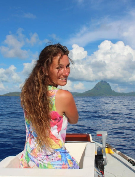 (DIGITAL) Ana's Book: What's Wrong With You? - Cannibal Art