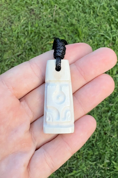 Etua Necklace - Cannibal Art