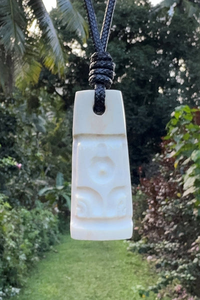 Etua Necklace - Cannibal Art