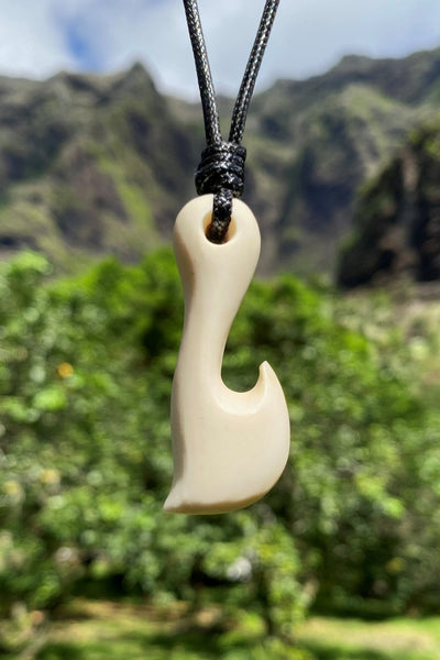 Hook Necklace - Cannibal Art