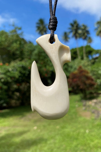 Hook Necklace - Cannibal Art