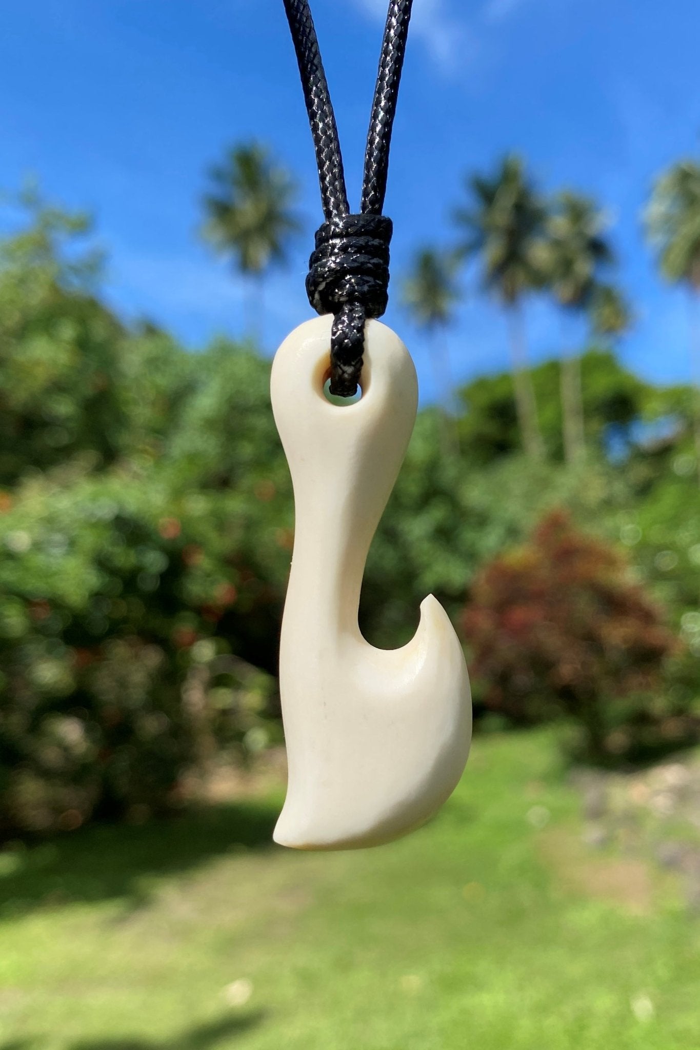 Hook Necklace