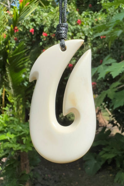 Hook Necklace - Cannibal Art