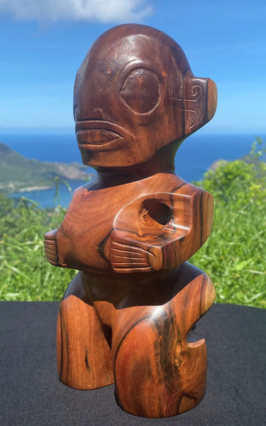 Tiki sculpture