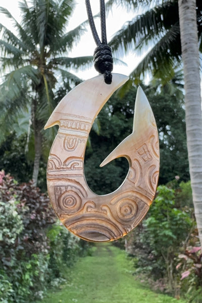 Mother of Pearl Hook Necklace - Cannibal Art