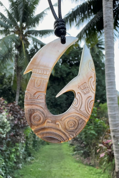 Mother of Pearl Hook Necklace - Cannibal Art
