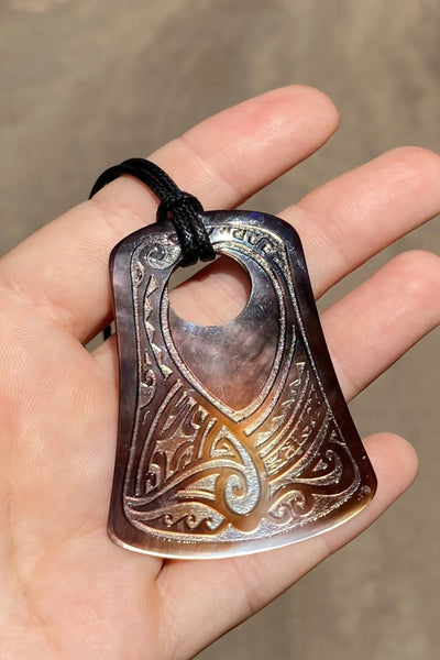 Mother of pearl necklace