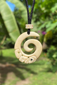 Spiral Tiki necklace - Cannibal Art