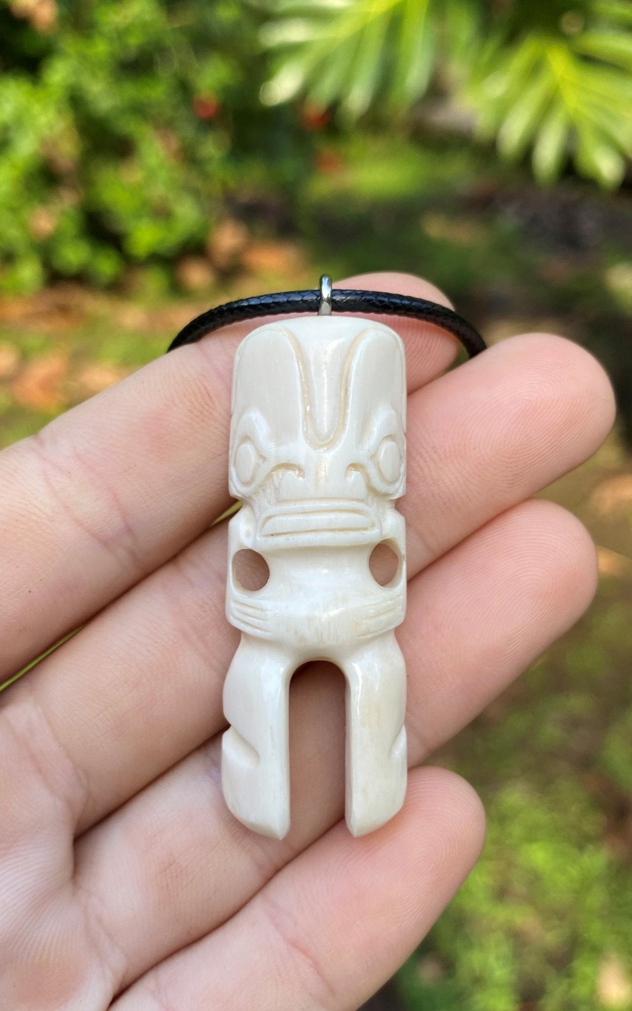 Tiki necklace – Cannibal Art