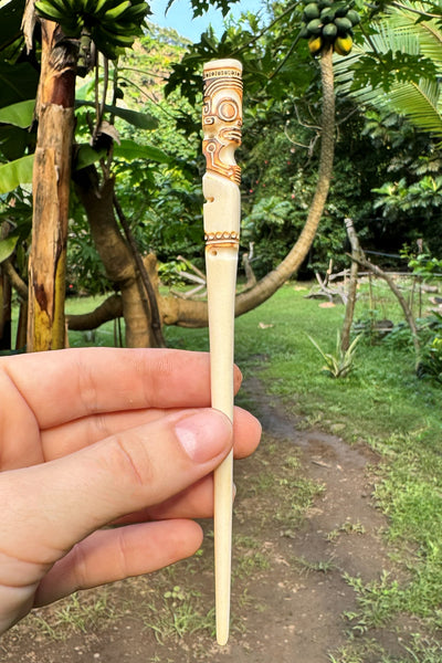 Tiki Hair Pick