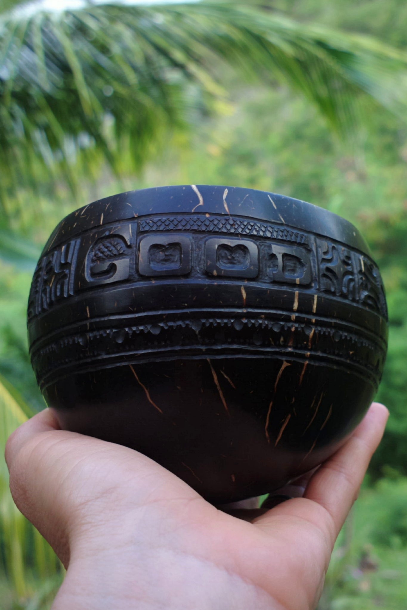 Carved coconut bowl_good vibes only_Nuku Hiva_Marquesas