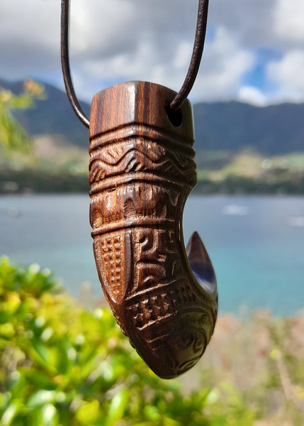 Henua Enana Metau (Marquesan hook)
