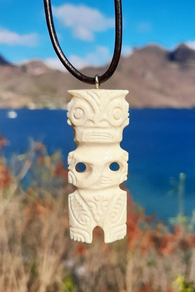 Tiki necklace carved in bone_Marquesas Islands