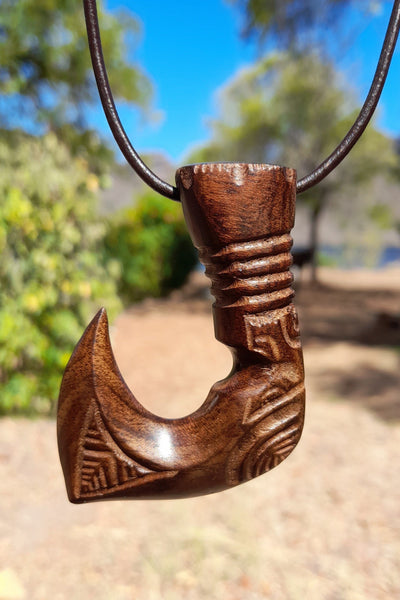 Marquesan hook necklace_wood carvings