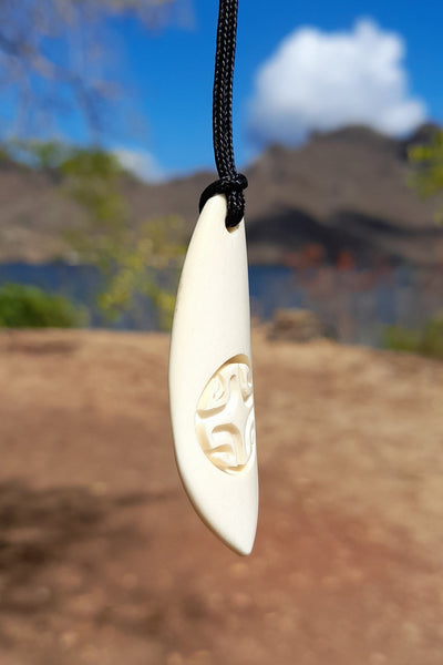 Marquesan necklace with the cross_carved in bone_Nuku Hiva Island