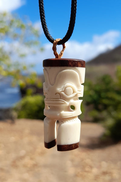 Marquesan Tiki pendant carved in bone_bone carving
